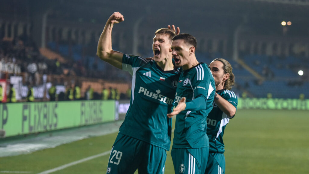 2025.12.11 Erywan, Armenia
pilka nozna Liga Konferencji UEFA faza ligowa sezon 2025/2026
FC Noah Erywan - Legia Warszawa
N/z MIleta Rajovic Ermal Krasniqi Claude Goncalves
Foto Wojciech Dobrzynski Legionisci.com / PressFocus 
2025.12.11 Yerevan, Armenia
UEFA Conference League league phase season 2025/2026
FC Noah Erevan - Legia Warsaw
Credit: Wojciech Dobrzynski / Legionisci.com / PressFocus