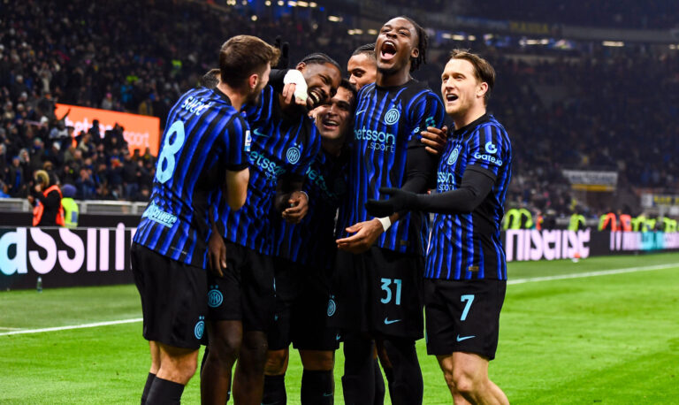 2026-01-04 FC Internazionale Milano v Bologna FC 1909 - Serie A MILANO, ITALY - JANUARY 4: Marcus Thuram of FC Internazionale Milano celebrates after scoring the team s third goal with Petar Sucic of FC Internazionale Milano, Yann Bisseck of FC Internazionale Milano, Piotr Zielinski of FC Internazionale Milano, Lautaro Martinez of FC Internazionale Milano and Manuel Akanji of FC Internazionale Milano during the Serie A match between FC Internazionale Milano and Bologna FC 1909 at Giuseppe Meazza Stadium on January 4, 2026 in Milano, Italy. Photo by Alberto Gandolfo/BSR Agency Milano Italy Content not available for redistribution in The Netherlands directly or indirectly through any third parties. Copyright: xBSRxAgencyx
2026.01.04 Mediolan
pilka nozna , liga wloska
Inter Mediolan - Bologna FC
Foto IMAGO/PressFocus

!!! POLAND ONLY !!!