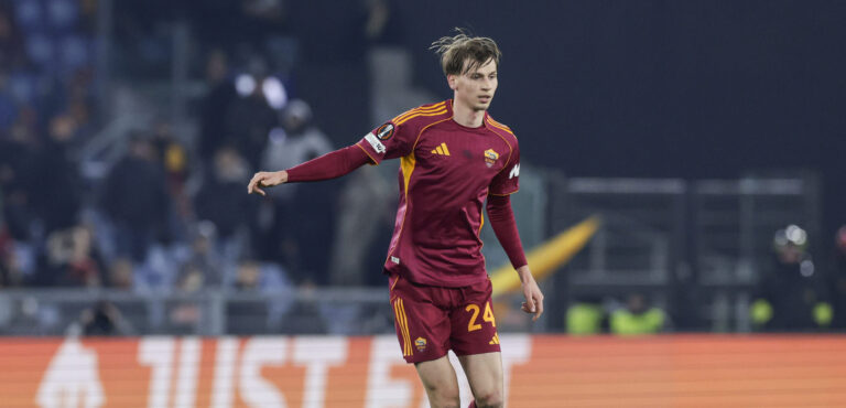 Roma's Polish defender Jan Ziolkowski controls the ball during UEFA Europa League phase match day 7 between AS Roma vs VfB Stuttgart at Olimpico stadium on November 22, 2026 in Rome, Italy. (Photo by Antonio Balasco/IPA Sport / ipa-agency.net/IPA/Sipa USA)
2026.01.22 Rzym
pilka nozna , Liga Europy
AS Roma - VfB Stuttgart
Foto IPA/SIPA USA/PressFocus

!!! POLAND ONLY !!!