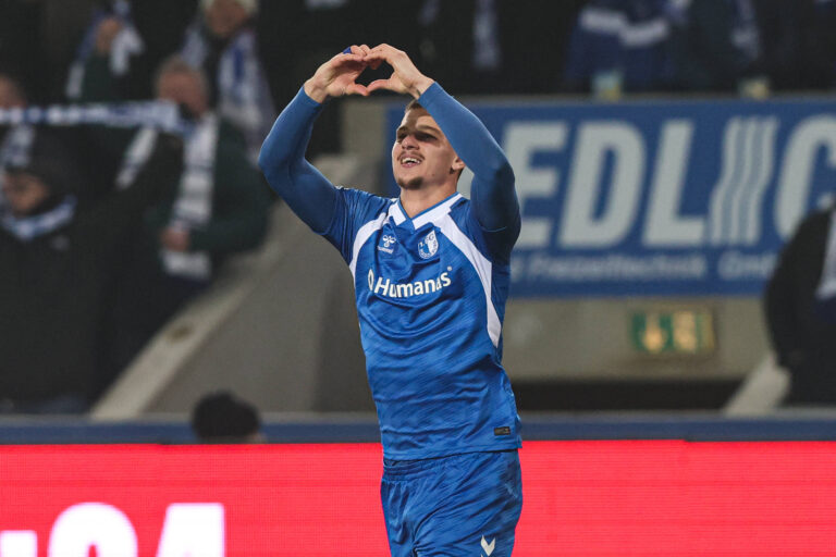 Torjubel - Torschutze Mateusz Zukowski 1. FC Magdeburg,22 trifft zum 1-0 - 2. Fussball Bundesliga Saison 2025-2026 Punktspiel 1. FC Magdeburg vs. SG Dynamo Dresden in der Avnet Arena in Magdeburg - Aktion,Fussball,Mann,Manner,Deutschland,24.01.2026 *** Goal celebration goal scorer Mateusz Zukowski 1 FC Magdeburg,22 scores to 1 0 2 Soccer Bundesliga season 2025 2026 point match 1 FC Magdeburg vs SG Dynamo Dresden in the Avnet Arena in Magdeburg action,soccer,man,men,Germany,24 01 2026
2026.01.24 Magdeburg
pilka nozna , 2. liga niemiecka 
1. FC Magdeburg - SG Dynamo Drezno
Foto IMAGO/PressFocus

!!! POLAND ONLY !!!