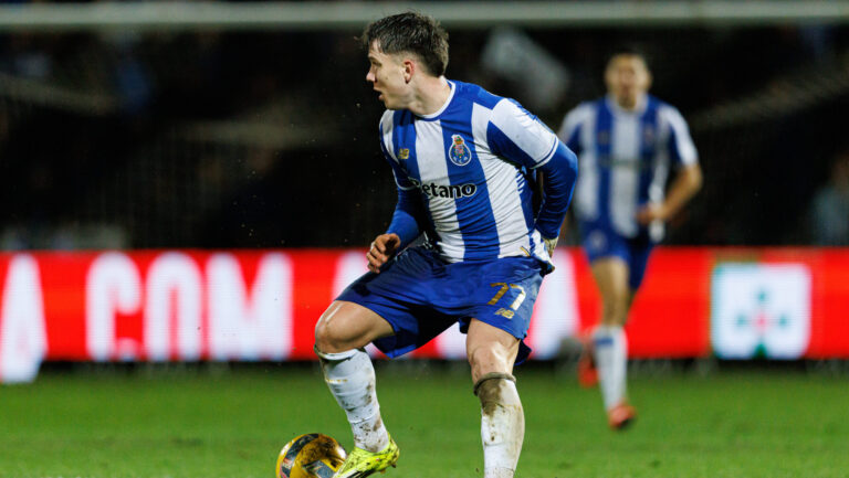 Oskar Pietuszewski seen during Liga Portugal game between Casa Pia AC and FC Porto Maciej Rogowski/ Ball Raw Images Rio Maior Estadio Municipal Rio Maior Portugal Copyright: xMaciejxRogowskix maciejrogowski_casapia_fcporto_2526-1066
2026.02.02 Rio Maior
pilka nozna , liga portugalska
Casa Pia AC - FC Porto
Foto IMAGO/PressFocus

!!! POLAND ONLY !!!