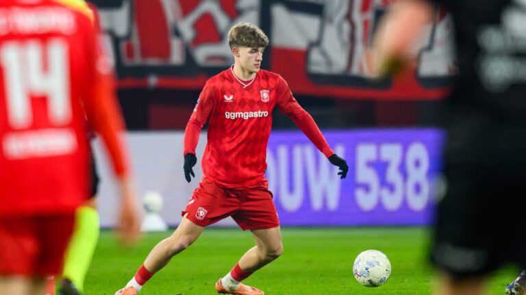 ENSCHEDE , 07–02-2026 , Stadium Grolsch Veste , season 2025 / 2026 , Dutch Eredivisie football , match between FC Twente and SC Heerenveen , picture shows FC Twente player Ruud Nijstad (Photo by Pro Shots/Sipa USA)
2026.02.07  Enschede
pilka nozna liga holenderska
FC Twente Enschede - sc Heerenveen

Foto Pro Shots/SIPA USA/PressFocus

!!! POLAND ONLY !!!