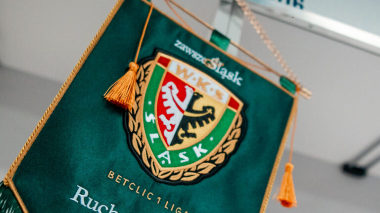 2026.02.08 Katowice
Betclic 1.Liga sezon 2025/2026
Ruch Chorzow - Slask Wroclaw
N/z ruch - slask proporczyk
Foto Mateusz Porzucek PressFocus

2026.02.08 Katowice
Football Polish Second division season 2025/2026
Ruch Chorzow - Slask Wroclaw
ruch - slask proporczyk
Credit: Mateusz Porzucek PressFocus