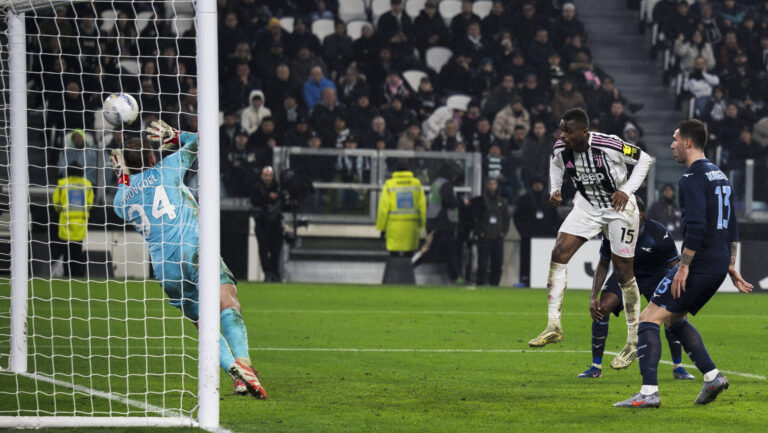 Juventus FC v SS Lazio - Serie A Pierre Kalulu of Juventus FC scores a goal from a header during the Serie A football match between Juventus FC and SS Lazio. Turin Italy Copyright: xNicolòxCampox
2026.02.08 Turyn
pilka nozna Liga Wloska
Juventus Turyn - SS Lazio Rzym
Foto IMAGO/PressFocus

!!! POLAND ONLY !!!