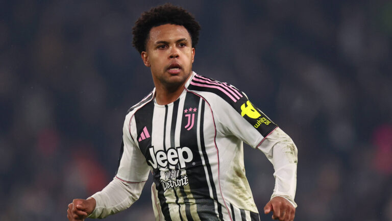 Juventus Fc - Ss Lazio Weston Mckennie of Juventus Fc looks on during the Serie A match beetween Juventus Fc and Ss Lazio at Allianz Stadium on February 8, 2026 in Turin, Italy . Torino Allianz Stadium Italy Copyright: xMarcoxCanonierox
2026.02.08 Turyn
pilka nozna Liga Wloska
Juventus Turyn - SS Lazio Rzym
Foto IMAGO/PressFocus

!!! POLAND ONLY !!!
