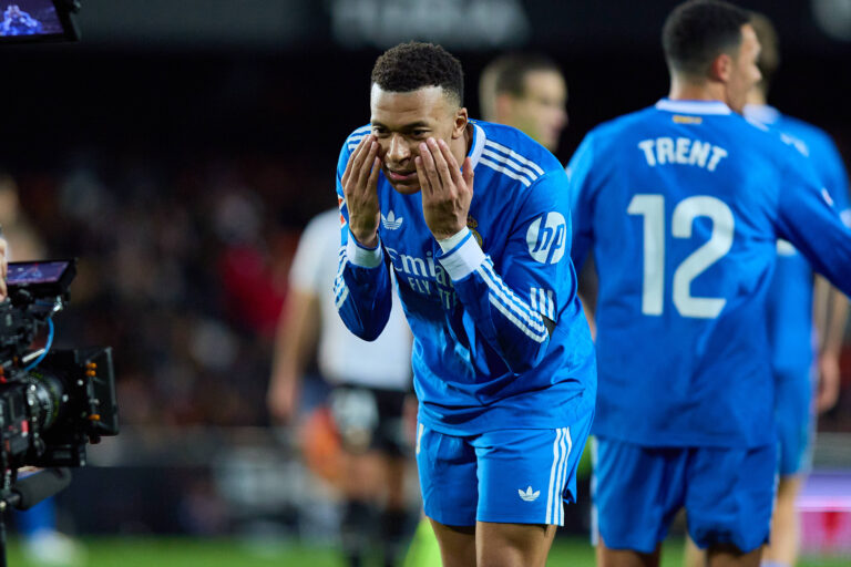Valencia CF v Real Madrid - LaLiga EA Sports VALENCIA, SPAIN - FEBRUARY 8: Kylian Mbappe of Real Madrid celebrates after scoring his team s second goal during to the LaLiga EA Sports match between Valencia CF and Real Madrid at Mestalla Stadium on February 8, 2026 in Valencia, Spain. Photo by Jose Torres/Photo Players Images/Magara Press Valencia Mestalla Stadium Spain Copyright: xJosexTorresx
2026.02.08 Walencja
pilka nozna Liga Hiszpanska
Valencia CF - Real Madryt
Foto IMAGO/PressFocus

!!! POLAND ONLY !!!