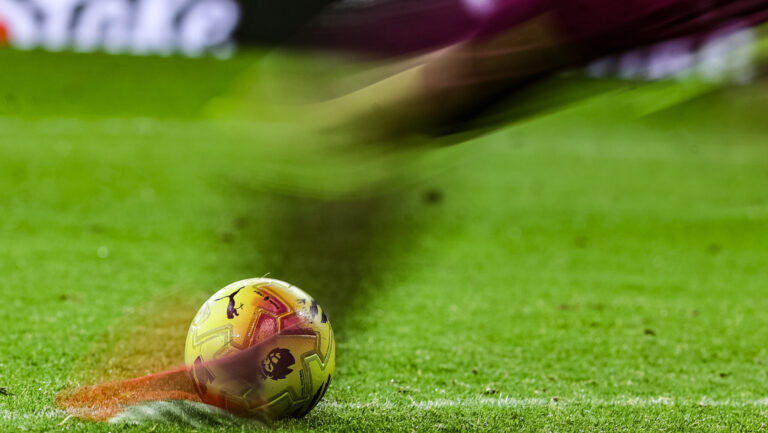 Bournemouth goalkeeper Djordje Petrovic kicks the official Puma Premier League winter match ball during the Premier League match Everton vs Bournemouth at Hill Dickinson Stadium, Liverpool, United Kingdom on 10 February 2026

(Photo by Alfie Cosgrove/News Images) in Liverpool, United Kingdom on 2/10/2026. (Photo by Alfie Cosgrove/News Images/Sipa USA)
2026.02.10 Liverpool
pilka nozna liga angielska
Everton - AFC Bournemouth

Foto News Images/SIPA USA/PressFocus

!!! POLAND ONLY !!!
