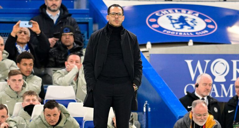 Chelsea v Leeds United, Premier League Chelsea head coach Liam Rosenior on the touchline during the Premier League match between Chelsea and Leeds United at Stamford Bridge, London, UK on 10 February 2026. London Stamford Bridge Greater London UK Editorial use only DataCo restrictions apply See www.football-dataco.com , Copyright: xDennisxGoodwinx PSI-23726-0033
2026.02.10 Londyn
pilka nozna liga angielska
Chelsea Londyn - Leeds United

Foto IMAGO/PressFocus

!!! POLAND ONLY !!!
