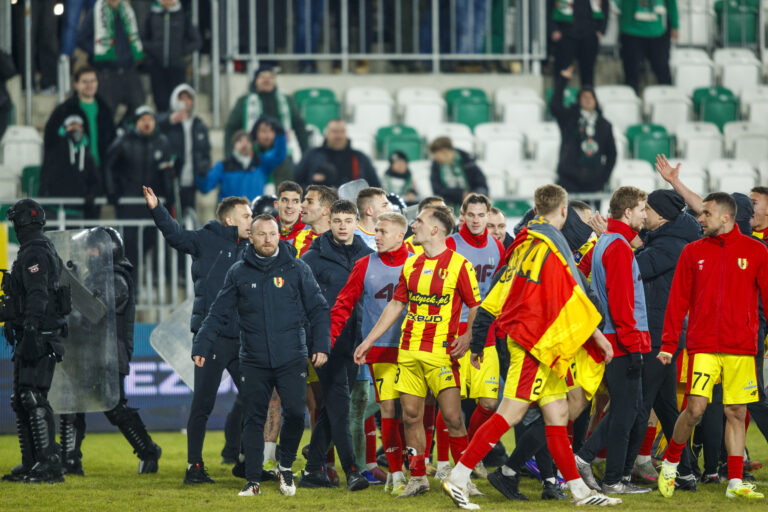 2026.02.13 Radom Pilka Nozna 
PKO Ekstraklasa Sezon 2025/2026
Radomiak Radom - Korona Kielce
N/z Awantura Na Boisku
Foto Dawid Figura / Pressfocus

2026.02.13 Radom Polish Football Top League PKO Ekstraklasa Season 2025/2026
Radomiak Radom - Korona Kielce
Awantura Na Boisku 
Credit: Dawid Figura / Pressfocus