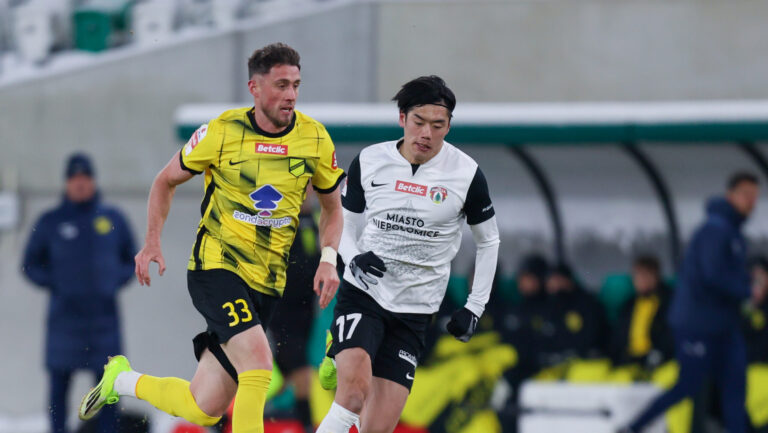 2026.02.15 Sosnowiec
Pilka nozna Betclic 1 Liga Sezon 2025/2026
Wieczysta Krakow - Puszcza Niepolomice
N/z Kamil Pestka Iwao Kosei
Foto Sebastian Sienkiewicz / PressFocus

2026.02.15 Sosnowiec
Football Polish Betclic 1 Liga Season 2025/2026
Wieczysta Krakow - Puszcza Niepolomice
Kamil Pestka Iwao Kosei
Credit: Sebastian Sienkiewicz / PressFocus