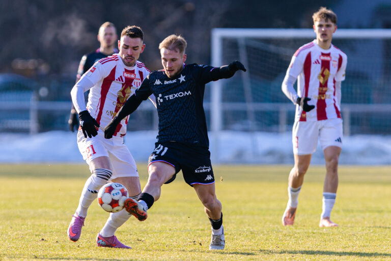 2026.02.15 Pruszkow
Pilka Nozna
Pierwsza Liga Betclic 1 Liga Sezon 2025/2026
Pogon Grodzisk Mazowiecki - Wisla Krakow
N/z Kacper Duda Kacper Los
Foto Radoslaw Makuch / PressFocus

2026.02.15 Pruszkow
Football
Polish Betclic First I League Season 2025/2026
Pogon Grodzisk Mazowiecki - Wisla Krakow
Kacper Duda Kacper Los
Credit: Radoslaw Makuch / PressFocus
