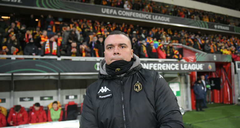 2026.02.19 Bialystok pilka nozna Liga Konferencji Europy 2025/2026. Meczu o awans do 1/8 finalu Ligi Konferencji. Jagiellonia Bialystok - Fiorentina (Wlochy) N/z Adrian Siemieniec trener Jagiellonii Bialystok Foto Michal Kosc / PressFocus 
2026.02.19 Bialystok Bialystok Football - UEFA Conference League 2025/2026. KO play-offs - 1st leg. Jagiellonia Bialystok - Fiorentina (Italy) Credit: Michal Kosc / PressFocus