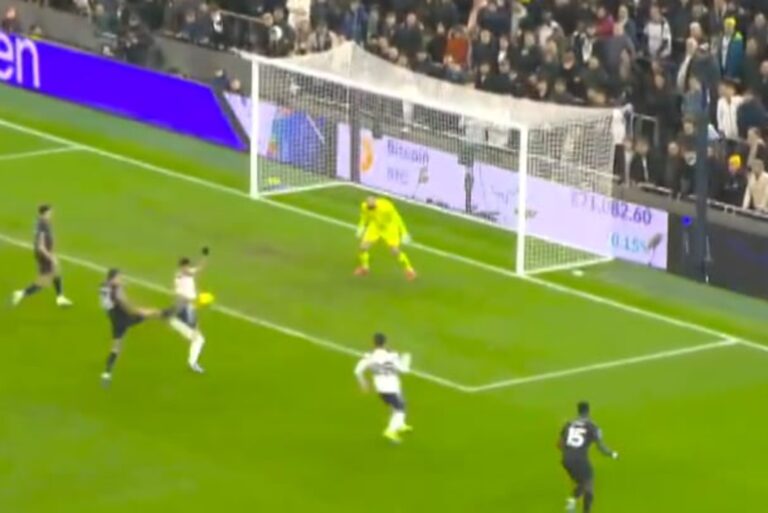 Gol sezonu Premier League! Jak on to trafił? [WIDEO]