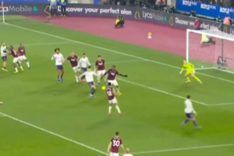 Co za gol! Tak Benjamin Sesko uratował punkt dla Manchesteru United [WIDEO]