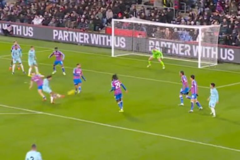 Niesamowity powrót w Premier League! Trzy gole w siedem minut [WIDEO]