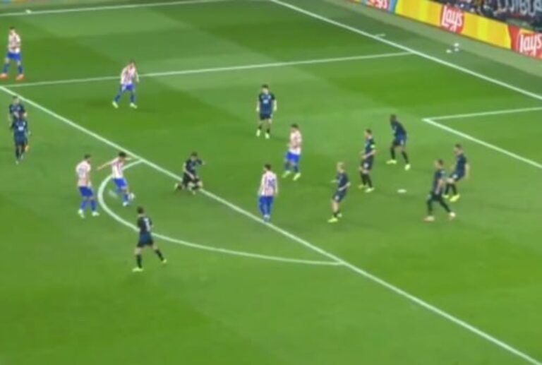 Co za gol w Lidze Mistrzów! Atletico o krok od 1/8 finału [WIDEO]