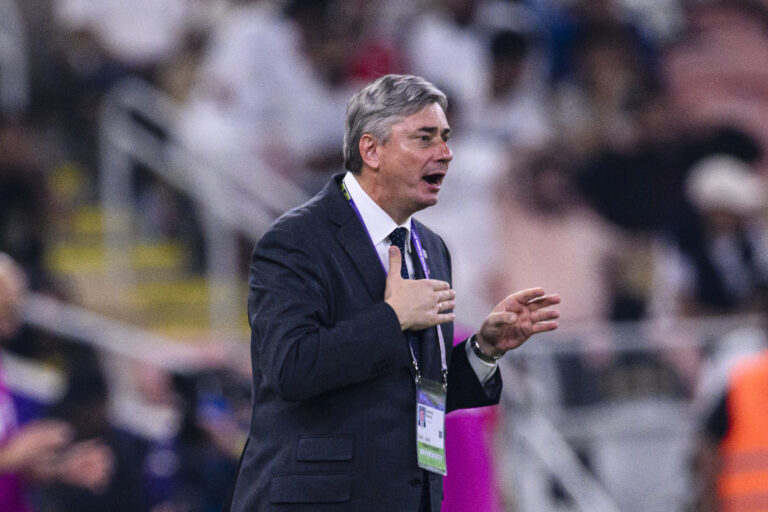 Jeddah, Saudi Arabia - December 19: Urawa Reds Head Coach Maciej Skorza gestures during FIFA Club World Cup Semi final match between Urawa Reds and Manchester City at King Abdullah Sports City on December 19, 2023 in Jeddah, Saudi Arabia. (Photo by Just Pictures) (Photo by Eurasia Sport Images/Just Pictures/Sipa USA)
2023.12.19 Jeddah
pilka nozna , klubowe mistrzostwa swiata w pilce noznej 2023
Urawa Reds - Manchester City FC
Foto Eurasia Sport Images/Just Pictures/SIPA USA/PressFocus

!!! POLAND ONLY !!!