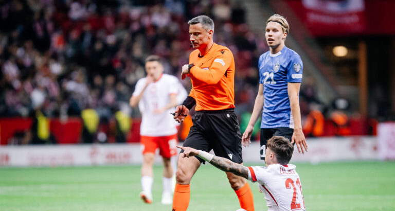 2024.03.21 Warszawa
Pilka nozna, Reprezentacja Polski, Eliminacje Mistrzostw Europy 2024, mecz barazowy
Polska - Estonia
N/z faul Nicola Zalewski sedzia Vincic
Foto Mateusz Porzucek PressFocus

2024.03.21 Warszawa
Football Polish National team, European Qualifiers 2024, play-offs
Polska - Walia
faul Nicola Zalewski sedzia Vincic
Credit: Mateusz Porzucek PressFocus