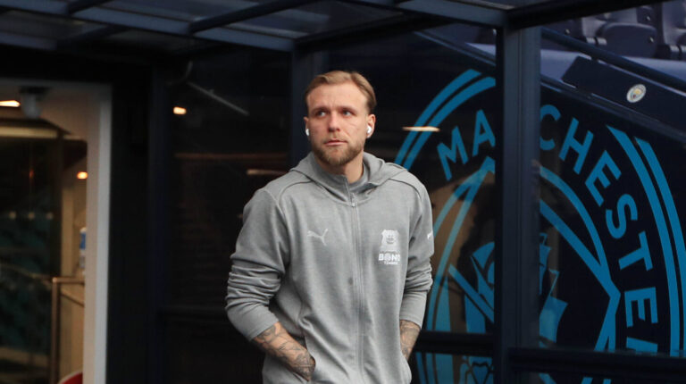 Manchester City v Plymouth Argyle, Manchester, UK - 1 Mar 2025 Tymoteusz Puchacz of Plymouth Argyle arrives for the Emirates FA cup 5th round match between Manchester City and Plymouth Argyle on 1 March 2025, Etihad Stadium, Manchester, - Manchester Etihad Stadium Manchester England Copyright: xDavexRowntree/PPAUKx PPA-169912
2025.03.01 Manchester
pilka nozna , Puchar Anglii
Manchester City - Plymouth Argyle
Foto IMAGO/PressFocus

!!! POLAND ONLY !!!