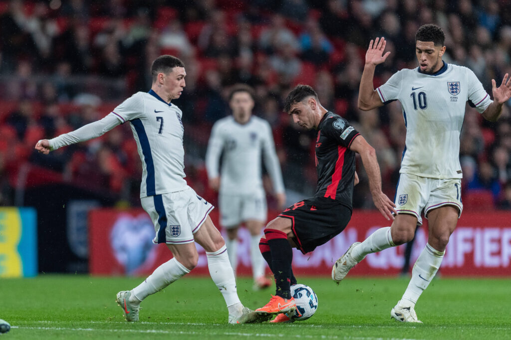 Phil Foden of England in white is tackled by Qazim Laci of Albania during the UEFA World Cup 2026 Qualifier match between England and Albania at Wembley Stadium, London, England on 21 March 2025. Copyright: xGrantxWinterx 42870074
2025.03.21 Londyn
pilka nozna , eliminacje , kwalifikacje do Mistrzostw Swiata 2026
Anglia - Albania
Foto IMAGO/PressFocus

!!! POLAND ONLY !!!