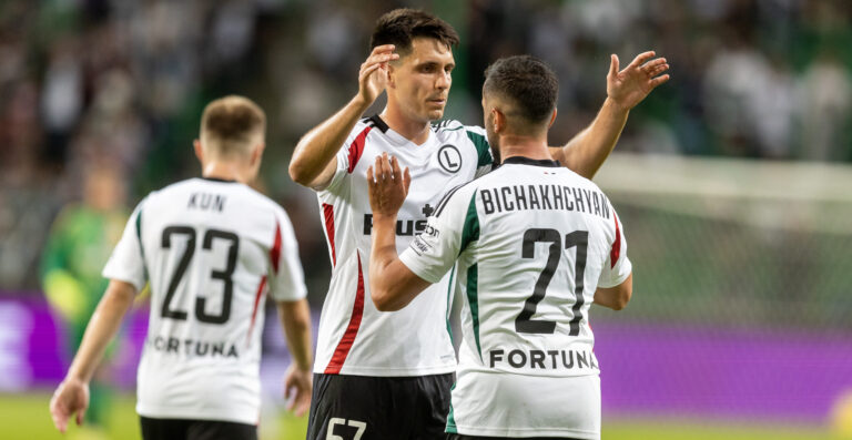 2025.07.10 Warszawa
pilka nozna kwalifikacje Ligi Konferencji sezon 2025/2026
Legia Warszawa - FK Aktobe
N/z Bartosz Kapustka (Legia), Vahan Bichakhchyan (Legia), radosc
Foto Tomasz Jastrzebowski / Foto Olimpik / PressFocus

2025.07.10 Warszawa
Football - UEFA Conference League qyalifying season 2025/2026
Legia Warszawa - FK Aktobe
Bartosz Kapustka (Legia), Vahan Bichakhchyan (Legia), radosc
Credit: Tomasz Jastrzebowski / Foto Olimpik / PressFocus