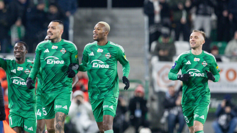 2025.11.28 Radom pilka nozna PKO Ekstraklasa sezon 2025/2026
Radomiak Radom - Gornik Zabrze
N/z Capita Capemba (Radomiak), Jeremy Blasco (Radomiak), Ibrahima Camara (Radomiak), Jan Grzesik (Radomiak), radosc
Foto Tomasz Jastrzebowski / Foto Olimpik / PressFocus

2025.11.28 Radom Football PKO Ekstraklasa season 2025/2026
Radomiak Radom - Gornik Zabrze
Capita Capemba (Radomiak), Jeremy Blasco (Radomiak), Ibrahima Camara (Radomiak), Jan Grzesik (Radomiak), radosc
Credit: Tomasz Jastrzebowski / Foto Olimpik / PressFocus