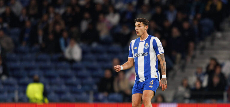 Jakub Kiwior seen during UEFA Europa League game between teams of FC Porto and Malmo FF Bernardo Benjamim/Ball Raw Images Porto Estadio do Dragao Portugal Copyright: xBernardoxBenjamimx bernardobenjamim_fcporto_malmo_2526-050
2025.12.11 Porto
pilka nozna , liga Europy
FC Porto - Malmoe FF
Foto IMAGO/PressFocus

!!! POLAND ONLY !!!