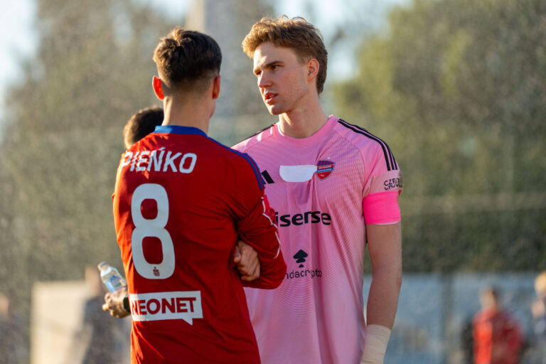 Oliwier Zych and Tomasz Pienko seen during Friendly game between Rakow Czestochowa and Ludogorets Razgrad Lukasz Germaniuk/Ball Raw Images Belek Turkey Copyright: xLukaszxGermaniukx DSC02905
2026.01.14 Belek
pilka nozna , sparing mecz towarzyski
Rakow Czestochowa - Ludogorec Razgrad
Foto IMAGO/PressFocus

!!! POLAND ONLY !!!