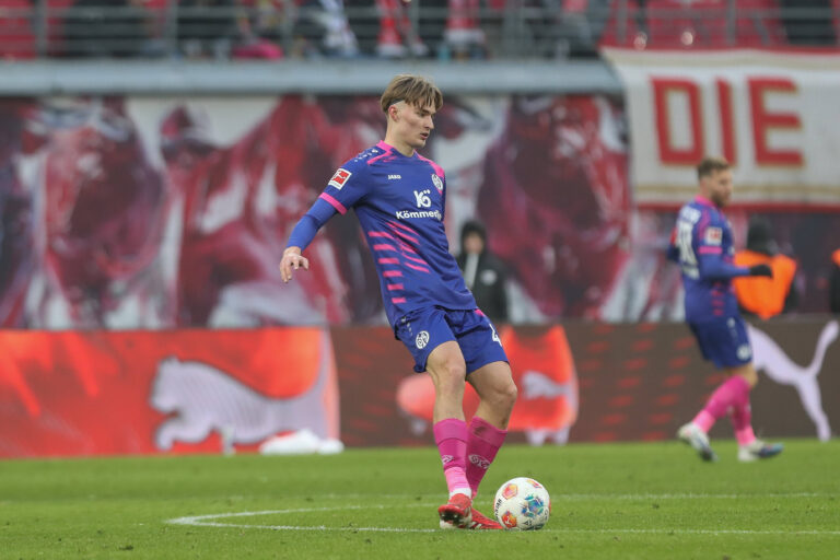 31.01.2026, xtgx, Fussball 1. Bundesliga, RB Leipzig - 1. FSV Mainz 05 emspor, v.l. Kacper Potulski Mainz DFL/DFB REGULATIONS PROHIBIT ANY USE OF PHOTOGRAPHS as IMAGE SEQUENCES and/or QUASI-VIDEO Leipzig *** 31 01 2026, xtgx, Soccer 1 Bundesliga, RB Leipzig 1 FSV Mainz 05 emspor, v l Kacper Potulski Mainz DFL DFB REGULATIONS PROHIBIT ANY USE OF PHOTOGRAPHS as IMAGE SEQUENCES and or QUASI VIDEO Leipzig
2026.01.31 Lipsk
pilka nozna , liga niemiecka
RB Lipsk - FSV Mainz 05
Foto IMAGO/PressFocus

!!! POLAND ONLY !!!