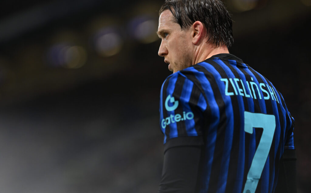 Piotr Zielinski of FC Inter lookon during the UEFA Champions League 2025/2026 Knockout Play-off Second Leg between Inter FC Internazionale and FK Bodo/Glimt, 24 of February 2026, at Giuseppe Meazza San Siro Siro stadium in Milan, Italy (Photo by Tiziano Ballabio/IPA Sport / ipa-agency.net/IPA/Sipa USA)
2026.02.24 Mediolan
pilka nozna liga mistrzow
Inter Mediolan - FK Bodo/Glimt
Foto IPA/SIPA USA/PressFocus

!!! POLAND ONLY !!!