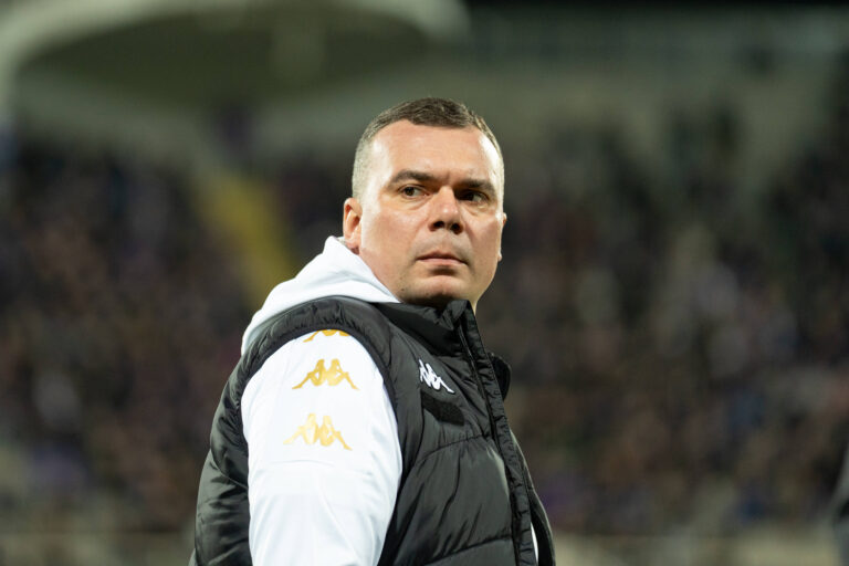 Adrian Siemieniec seen during UEFA Conference League knock out play off game between teams of ACF Fiorentina and Jagiellonia Bialystok Lukasz Germaniuk/Ball Raw Images Fiorentina Estadio Artemio Franchi Italy Copyright: xLukaszxGermaniukx LukaszFiorentinaJagiollonia2526-13
2026.02.25 Florencja
pilka nozna Liga Konferencji
ACF Fiorentina - Jagiellonia Bialystok
Foto IMAGO/PressFocus

!!! POLAND ONLY !!!