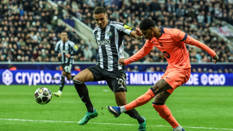 Marcus Rashford of Barcelona crosses the ball into the box during the UEFA Champions League Last 16 match Newcastle Untied vs Barcelona at St. James's Park, Newcastle, United Kingdom on 10 March 2026

(Photo by Mark Cosgrove/News Images) in Newcastle, United Kingdom on 3/10/2026. (Photo by Mark Cosgrove/News Images/Sipa USA)
2026.03.10 Newcastle
pilka nozna , liga mistrzow
Newcastle Untied - FC Barcelona
Foto News Images/SIPA USA/PressFocus

!!! POLAND ONLY !!!