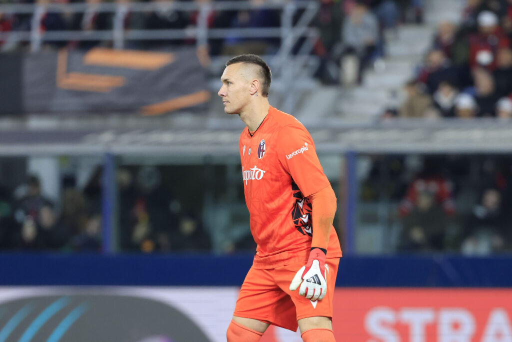 Lukasz Skorupski of Bologna FC seen in action during the match of the Uefa Europa League between Bologna FC vs AS Roma at the Renato dall'Ara Stadium on 12 March 2026 in Bologna, BO. (Photo by Emanuele Pennacchio/IPA Sport / ipa-agency.net/IPA/Sipa USA)
2026.03.12 Bolonia
pilka nozna liga europy
Bologna FC - AS Roma

Foto IPA/SIPA USA/PressFocus

!!! POLAND ONLY !!!