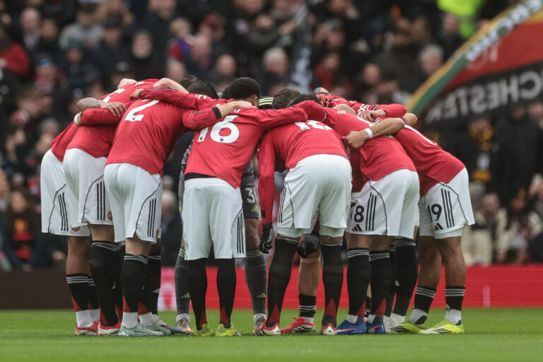 Manchester United team huddle during the Premier League match Manchester United vs Aston Villa at Old Trafford, Manchester, United Kingdom on 15 March 2026

(Photo by Mark Cosgrove/News Images) in Manchester, United Kingdom on 3/15/2026. (Photo by Mark Cosgrove/News Images/Sipa USA)
2026.03.15 Manchester
pilka nozna liga angielska
Manchester United - Aston Villa
Foto News Images/SIPA USA/PressFocus

!!! POLAND ONLY !!!