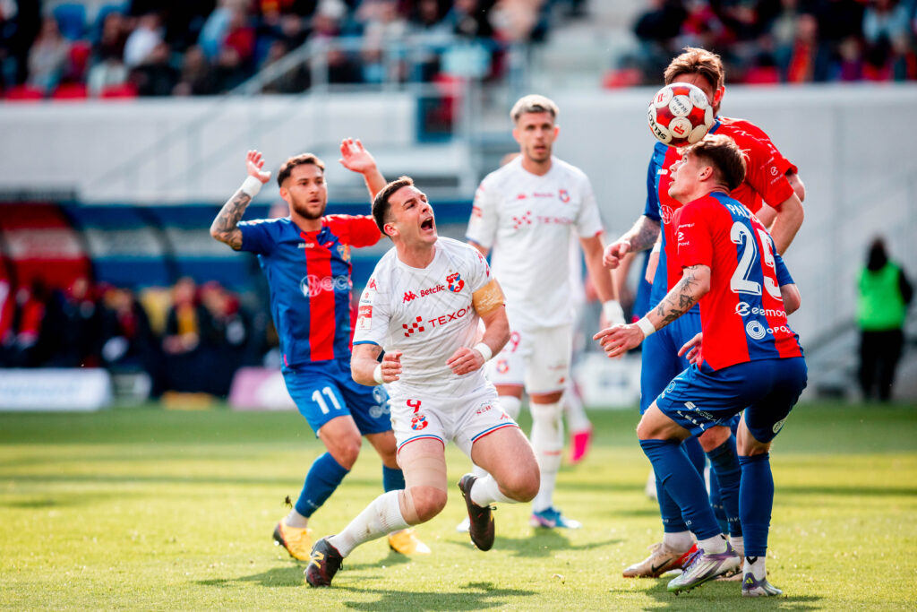 2026.03.21 Opole
Pilka nozna, Betclic 1.Liga sezon 2025/2026
Odra Opole - Wisla Krakow
N/z Angel Rodado Jareno faul
Foto Mateusz Porzucek PressFocus

2026.03.21 Opole
Football Polish Second division season 2025/2026
Odra Opole - Wisla Krakow
Angel Rodado Jareno faul
Credit: Mateusz Porzucek PressFocus