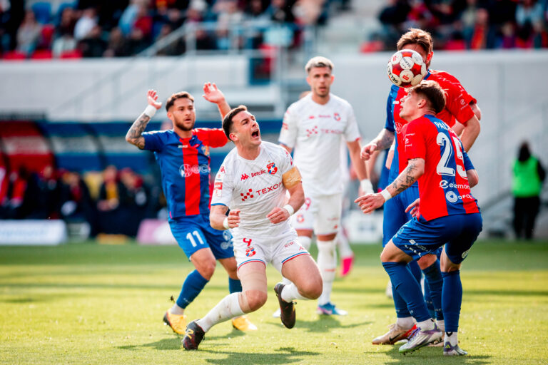 2026.03.21 Opole
Pilka nozna, Betclic 1.Liga sezon 2025/2026
Odra Opole - Wisla Krakow
N/z Angel Rodado Jareno faul
Foto Mateusz Porzucek PressFocus

2026.03.21 Opole
Football Polish Second division season 2025/2026
Odra Opole - Wisla Krakow
Angel Rodado Jareno faul
Credit: Mateusz Porzucek PressFocus