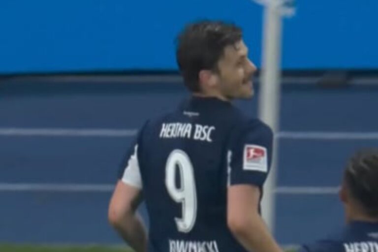 Gol Dawida Kownackiego! Pewny strzał Polaka [WIDEO]