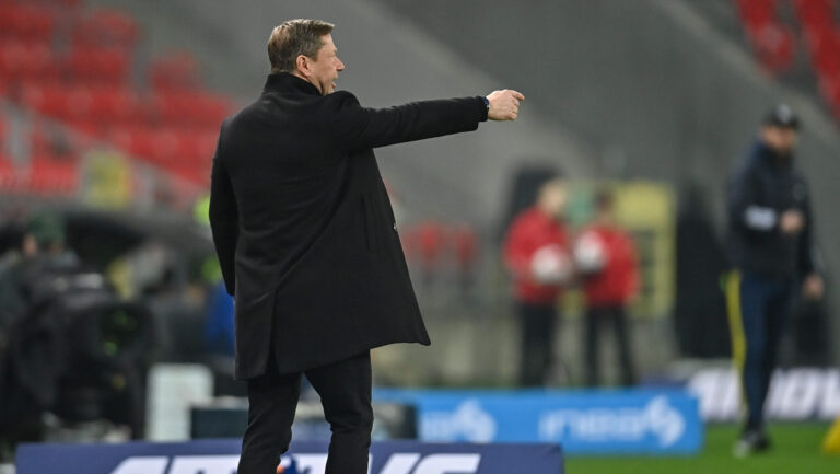 2024.03.01 Tychy
Pilka nozna Fortuna 1 Liga sezon 2023/2024
GKS Tychy - Arka Gdynia
N/z Dariusz Banasik
Foto Lukasz Sobala / PressFocus

2024.03.01 Tychy
Football Polish Fortuna First League season 2023/2024
GKS Tychy - Arka Gdynia
Dariusz Banasik
Credit: Lukasz Sobala / PressFocus