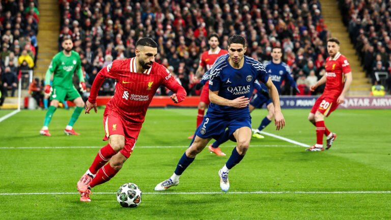 Mohamed Salah of Liverpool breaks with the ball during the UEFA Champions League Last 16 match Liverpool vs Paris Saint-Germain at Anfield, Liverpool, United Kingdom, 11th March 2025

(Photo by Mark Cosgrove/News Images) in Liverpool, United Kingdom on 3/11/2025. (Photo by Mark Cosgrove/News Images/Sipa USA)
2025.03.11 Liverpool 
pilka nozna liga mistrzow
FC Liverpool - PSG
Foto News Images/SIPA USA/PressFocus

!!! POLAND ONLY !!!