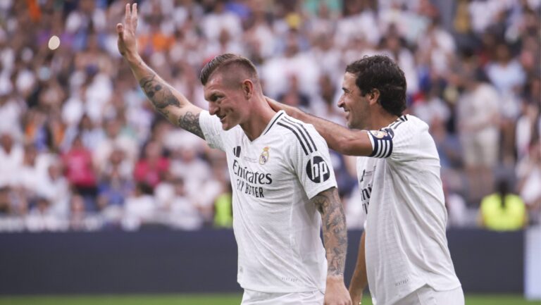 Corazon Classic soccer match Real Madrid legends vs Borussia Dortmund legends at Santiago Bernabeu stadium in Madrid, Spain 07 June 2025 Toni Kroos and Raul Gonzalez 900/Cordon Press PUBLICATIONxNOTxINxFRAxESP 900/CordonxPress LOF - Corazon Classic soccer match Real Madrid legends vs Boruss
2025.06.07 Madryt
pilka nozna , mecz towarzyski , mecz legend
Legendy: Real Madryt - Borussia Dortmund
Foto IMAGO/PressFocus

!!! POLAND ONLY !!!