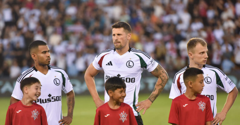 2025.07.17 Aktobe, Kazachstan
pilka nozna runda kwalifikacjyjna Liga Europy UEFA
FK Aktobe - Legia Warszawa
N/z Juergen Elitim Pawel Wszolek Patryk Kun
Foto Wojciech Dobrzynski / Legionisci.com / PressFocus 
2025.07.17 Aktobe, Kazakhstan
football qualification round UEFA Eruopa League
FC Aktobe - Legia Warsaw
Credit: Wojciech Dobrzynski / Legionisci.com / PressFocus