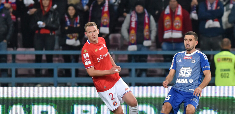 2025.10.05 Krakow
Pilka nozna , Betclic I liga , sezon 2025/26
Wisla Krakow - Ruch Chorzow
N/z Julian Lelieveld, Martin Konczkowski
Foto Krzysztof Porebski / PressFocus

2025.10.05 Krakow
Football , Polish league, second level , 2025/2026 season
Wisla Krakow - Ruch Chorzow
Julian Lelieveld, Martin Konczkowski
Credit: Krzysztof Porebski / PressFocus