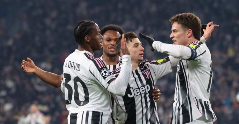 Turin, Italy, 10th December 2025. Jonathan David of Juventus celebrates with team mates Lois Openda, Francisco Conceicao and Kenan Yildiz after scoring to give the hosts a 2-0 lead during the Juventus vs Pafos FC UEFA Champions League match at Juventus Stadium, Turin. Picture credit should read: Jonathan Moscrop / Sportimage EDITORIAL USE ONLY. No use with unauthorised audio, video, data, fixture lists, club/league logos or live services. Online in-match use limited to 120 images, no video emulation. No use in betting, games or single club/league/player publications. SPI_047_JM_JUVE_PAFOS_UCL SPI-4325-0047
2025.12.10 Turyn
pilka nozna , liga mistrzow
Juventus Turyn - Pafos FC 
Foto IMAGO/PressFocus

!!! POLAND ONLY !!!
