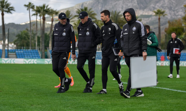 2026.01.22 Marbella, Hiszpania
pilka nozna przygotowania do sezonu Ekstraklasa sparing mecz towarzyski
Legia Warszawa - Sparta Praga
N/Z Marek Papszun Artur Weska Inaki Astiz Lukasz Cebula
Foto Wojciech Dobrzynski / Legionisci.com / PressFocus 
2026.01.22 Marbella, Spain
football preseason Ekstraklasa friendly match
Legia Warsaw - Sparta Praha
Credit: Wojciech Dobrzynski / Legionisci.com / PressFocus