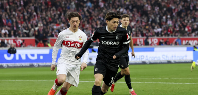 Angelo Stiller VfB Stuttgart, 06 und Yuito Suzuki SC Freiburg, 14 im Laufduell , Deutschland, Fussball, 1. Bundesliga, 20.Spieltag, 2025/2026, VfB Stuttgart vs. SC Freiburg, 01.02.2026, Stuttgart MHP Arena Deutschland *** Angelo Stiller VfB Stuttgart, 06 and Yuito Suzuki SC Freiburg, 14 in running duel , Germany, Soccer, 1 Bundesliga, 20 Matchday, 2025 2026, VfB Stuttgart vs SC Freiburg, 01 02 2026, Stuttgart MHP Arena Germany Copyright: xGrantxHubbsx
2026.02.01 Stuttgart
pilka nozna Liga Niemiecka
VfB Stuttgart - SC Freiburg
Foto IMAGO/PressFocus

!!! POLAND ONLY !!!