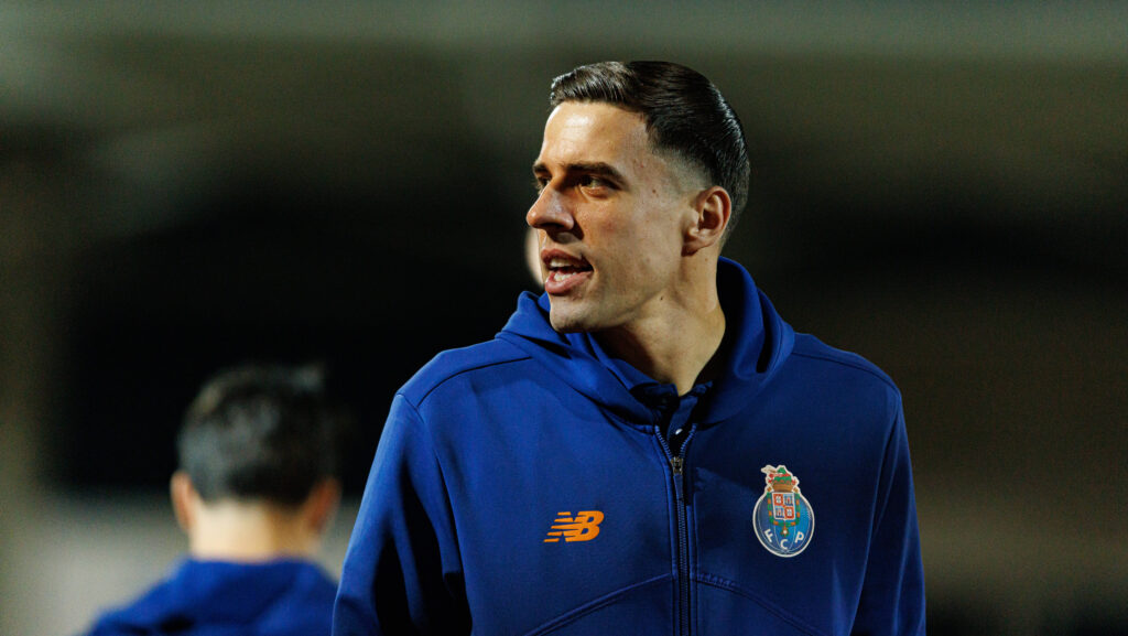 Jan Bednarek seen during Liga Portugal game between Casa Pia AC and FC Porto Maciej Rogowski/ Ball Raw Images Rio Maior Estadio Municipal Rio Maior Portugal Copyright: xMaciejxRogowskix maciejrogowski_casapia_fcporto_2526-28
2026.02.02 Rio Maior
pilka nozna liga portugalska
Casa Pia AC - FC Porto
Foto IMAGO/PressFocus

!!! POLAND ONLY !!!