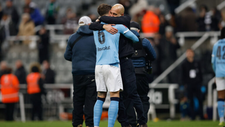 Newcastle United v Manchester City, Emirates FA Cup Pep Guardiola manager of Manchester City and John Stones of Manchester City embrace at full time 1-3 during the Newcastle United v Manchester City Emirates FA Cup Round 5 match at St. James Park, Newcastle Upon Tyne, England on 7 March 2026 Credit: Craig Cowan/Every Second Media Editorial use only. All images are copyright Every Second Media Limited. No images may be reproduced without prior permission. All rights reserved. Premier League and Football League images are subject to licensing agreements with Football DataCo Limited. see https://www.football-dataco.com Copyright: xIMAGO/EveryxSecondxMediax ESM-1823-0121 CraigxCowanx/xEveryxSecondxMediax
2026.03.07 Newcastle
pilka nozna , Puchar Anglii
Newcastle United - Manchester City
Foto IMAGO/PressFocus

!!! POLAND ONLY !!!