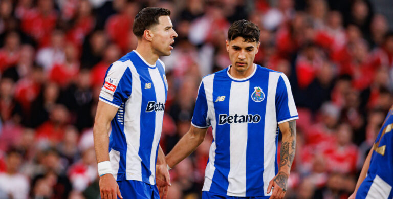 Jan Bednarek and Jakub Kiwior seen during Liga Portugal game between teams of SL Benfica and FC Porto at Estadio Da Luz Maciej Rogowski/Ball Raw Images PT Lisbon Estadio Da Luz Portugal Copyright: xMaciejxRogowskix maciejrogowski_slbenfica_fcporto_2526-146
2026.03.08 Lizbona
pilka nozna liga portugalska
Benfica Lizbona - FC Porto
Foto IMAGO/PressFocus

!!! POLAND ONLY !!!