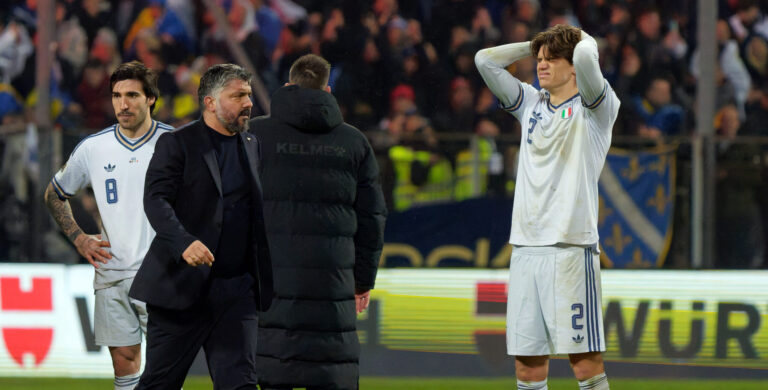 Gennaro Gattuso head coach of Italy, Sandro Tonali of Italy and Marco Palestra of Italy disappointed  during  European Qualifiers PlayOff - Bosnia and Herzegovina vs Italy, FIFA World Cup match in Zenica, Bosnia and Herzegovina, March 31 2026 (Photo by Emmanuele Mastrodonato/IPA Sport / ipa-agency.net/IPA/Sipa USA)
2026.03.31 Zenica
pilka nozna eliminacje , kwalifikacje do Mistrzostw Swiata 2026
Bosnia i Hercegowina - Wlochy

Foto IPA/SIPA USA/PressFocus

!!! POLAND ONLY !!!