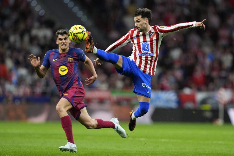 Atletico de Madrid's Alex Baena (r) and FC Barcelona's Gerard Martin during La Liga match. April 4, 2026. (Photo by Acero/Alter Photos/Sipa USA)
2026.04.04 Madryt
pilka nozna liga hiszpanska
Atletico Madryt - FC Barcelona
Foto Alter Photos/SIPA USA/PressFocus

!!! POLAND ONLY !!!